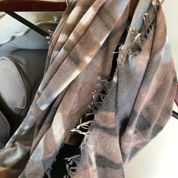 JCsunny..... cotton scarf/shawl - Picture 3 of 8